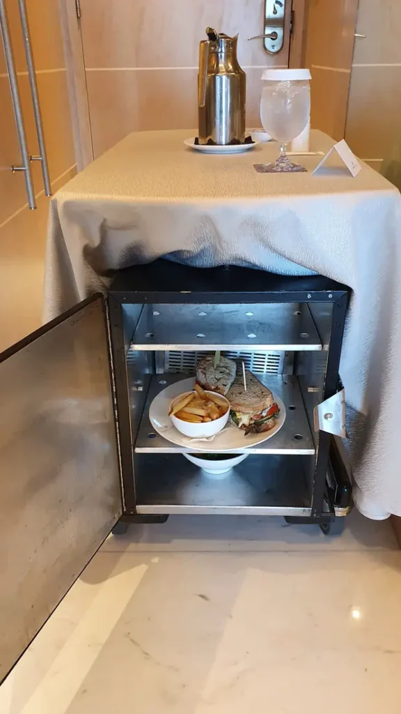 The sandwich delivered  by room service staff in a meal cart in Shangrila at the Fort