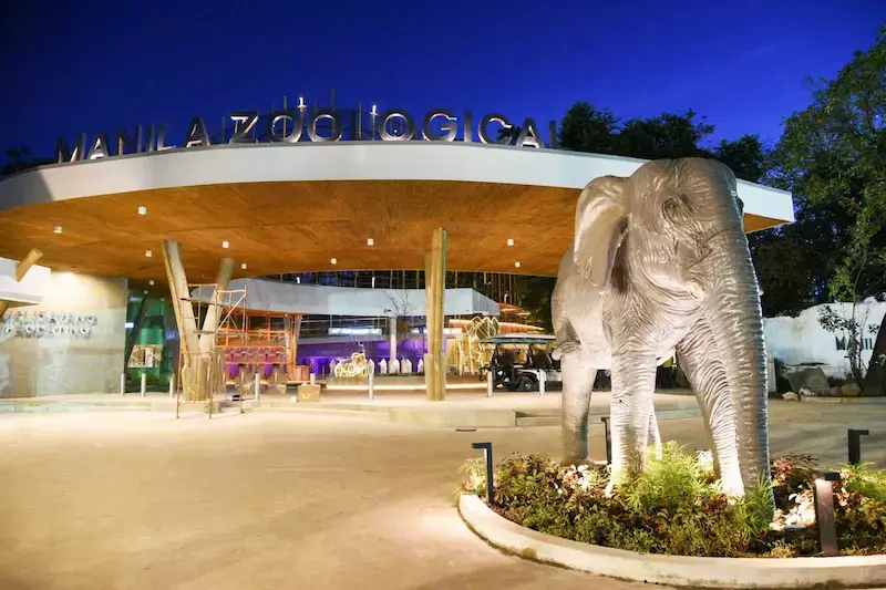 Entrance/frontage/facade of Manila Zoo