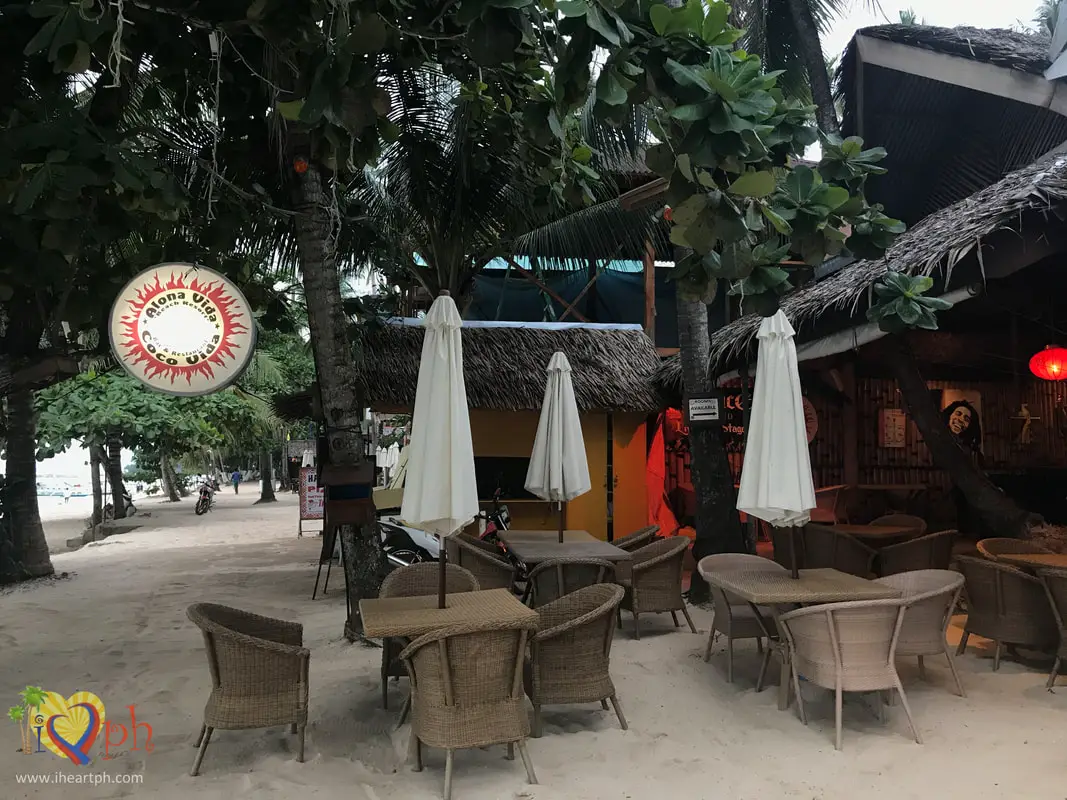 Al fresco dining in Coco Vida Bar and Restaurant in Panglao Bohol